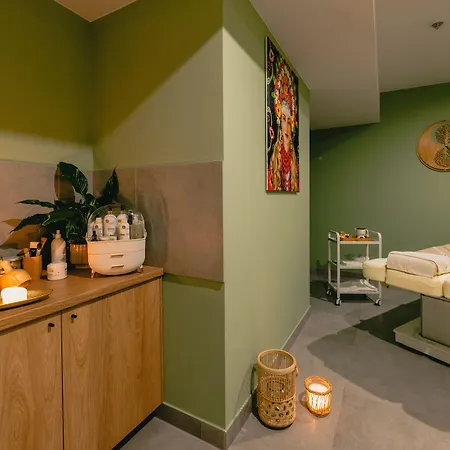 Hotel Country Club I Caloroczne 4*