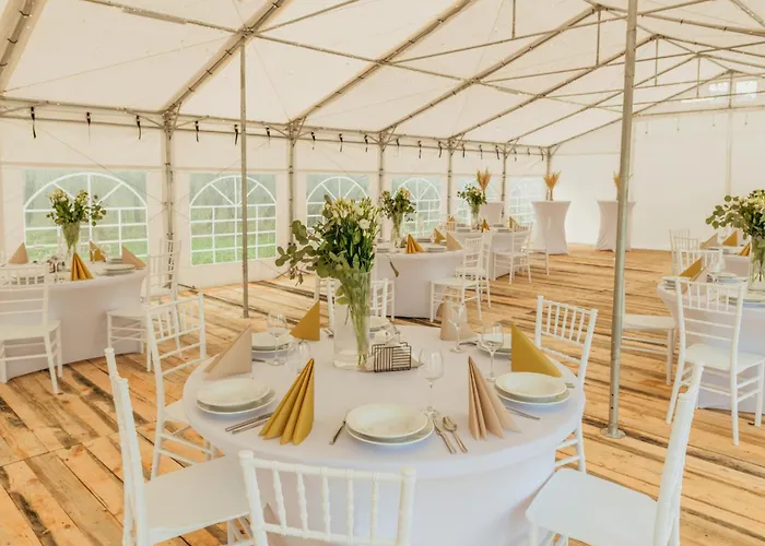 Country Club I Caloroczne מלון