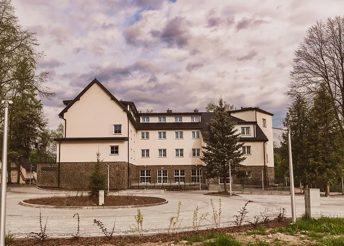 Country Club I Caloroczne Hotel 4*